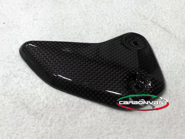 CARBONVANI - MV AGUSTA BRUTALE 800 CARBON FIBER HEEL GUARD (2017+) CARBONVANI - MV AGUSTA BRUTALE 800 CARBON FIBER HEEL GUARD (2017+)